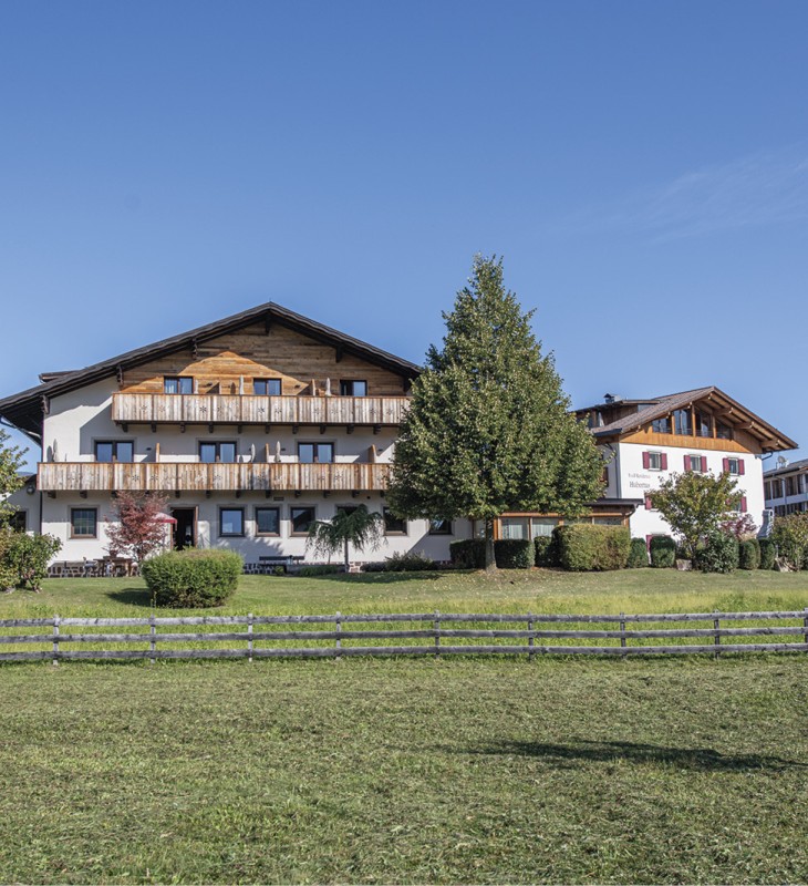 dolomiti di Hubertus Fiè allo Sciliar | Vivere la natura e l'Alpe di Siusi da vicino L'hotel hubertus con le sue due case immerse nella natura.